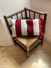 Load image into Gallery viewer, Bobbin Corner Chair