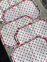 Load image into Gallery viewer, Vintage Printed Placemats