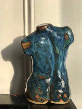 Load image into Gallery viewer, Pottery Bust