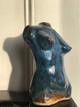 Load image into Gallery viewer, Pottery Bust