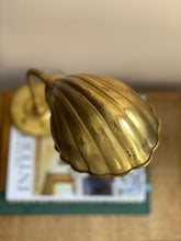 Load image into Gallery viewer, Brass Clam Shell Lamp
