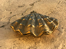 Load image into Gallery viewer, Brass Clam Trinket
