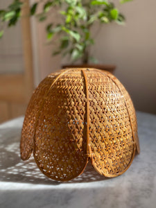 Rattan Scallop Shade